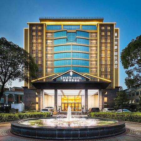 Mehood Lestie International Hotel Nancun Wanbo Metro Station Branch - Free Shuttle Bus To Canton Fair Complex During Canton Fair Period & Free Breakfast & Free Afternoon Tea & Free Midnight Snack & Free Vpn Internet Access Exteriér fotografie