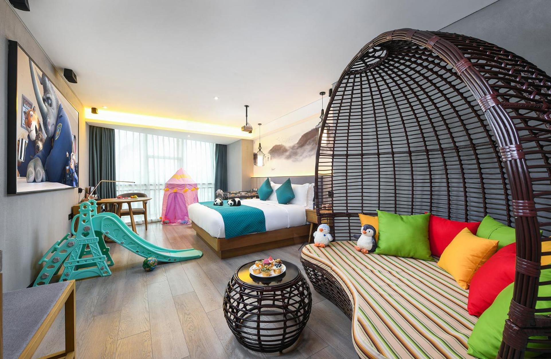 Mehood Lestie International Hotel Nancun Wanbo Metro Station Branch - Free Shuttle Bus To Canton Fair Complex During Canton Fair Period & Free Breakfast & Free Afternoon Tea & Free Midnight Snack & Free Vpn Internet Access Exteriér fotografie