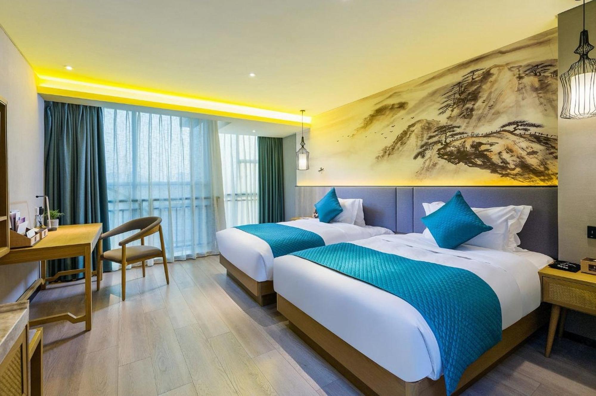 Mehood Lestie International Hotel Nancun Wanbo Metro Station Branch - Free Shuttle Bus To Canton Fair Complex During Canton Fair Period & Free Breakfast & Free Afternoon Tea & Free Midnight Snack & Free Vpn Internet Access Exteriér fotografie