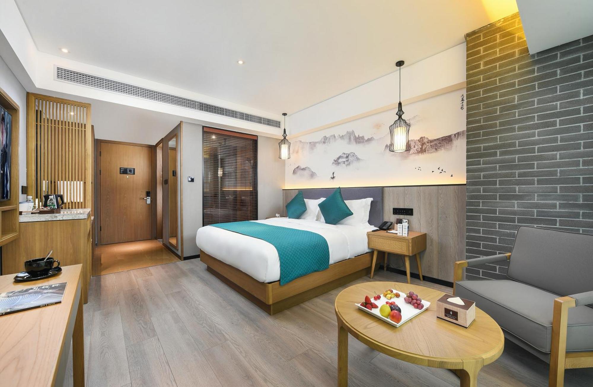 Mehood Lestie International Hotel Nancun Wanbo Metro Station Branch - Free Shuttle Bus To Canton Fair Complex During Canton Fair Period & Free Breakfast & Free Afternoon Tea & Free Midnight Snack & Free Vpn Internet Access Exteriér fotografie