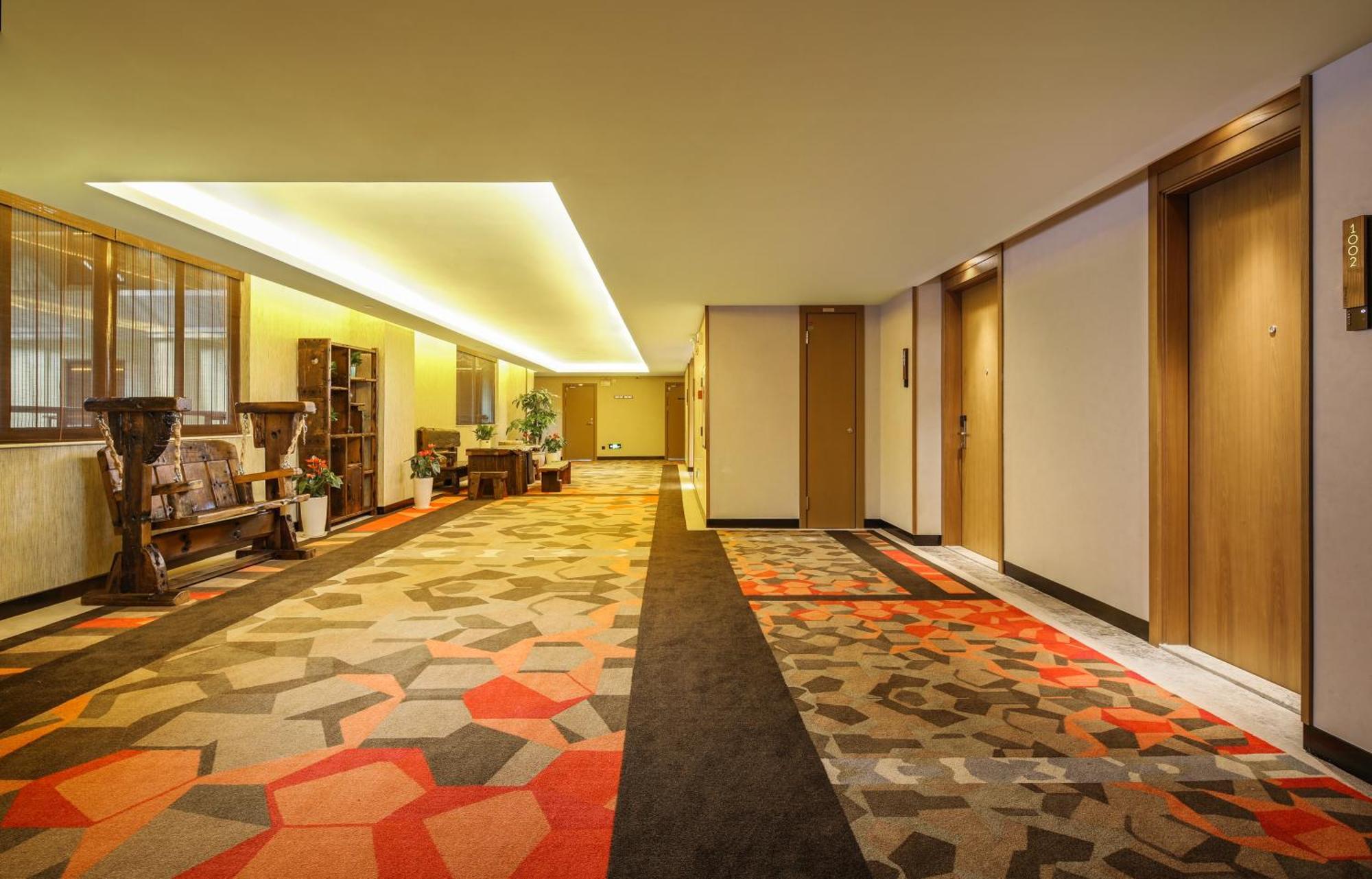 Mehood Lestie International Hotel Nancun Wanbo Metro Station Branch - Free Shuttle Bus To Canton Fair Complex During Canton Fair Period & Free Breakfast & Free Afternoon Tea & Free Midnight Snack & Free Vpn Internet Access Exteriér fotografie