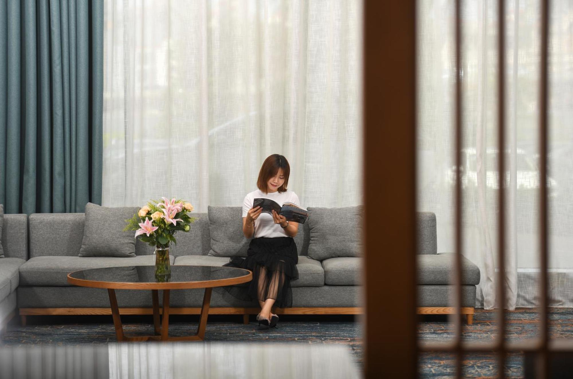 Mehood Lestie International Hotel Nancun Wanbo Metro Station Branch - Free Shuttle Bus To Canton Fair Complex During Canton Fair Period & Free Breakfast & Free Afternoon Tea & Free Midnight Snack & Free Vpn Internet Access Exteriér fotografie