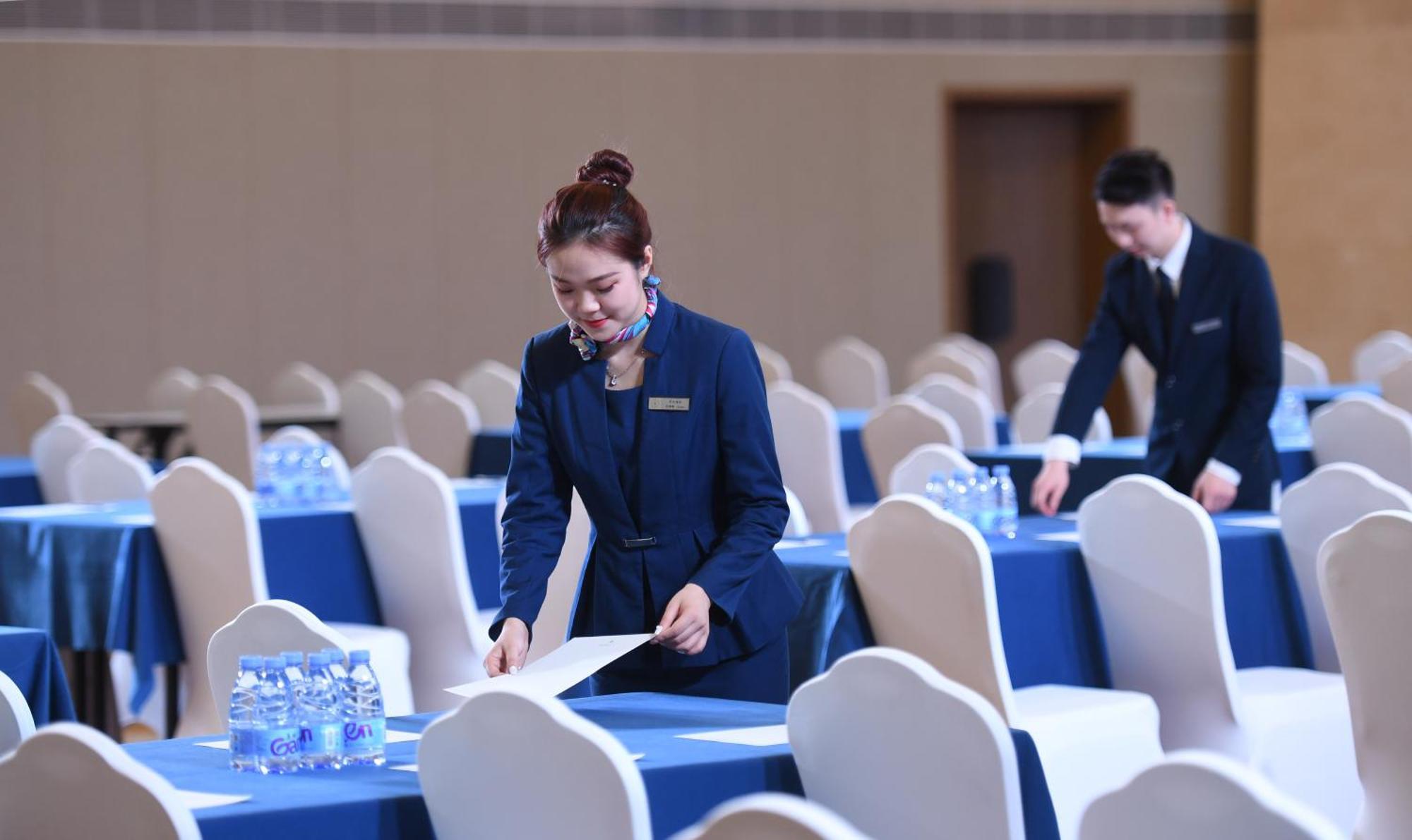 Mehood Lestie International Hotel Nancun Wanbo Metro Station Branch - Free Shuttle Bus To Canton Fair Complex During Canton Fair Period & Free Breakfast & Free Afternoon Tea & Free Midnight Snack & Free Vpn Internet Access Exteriér fotografie