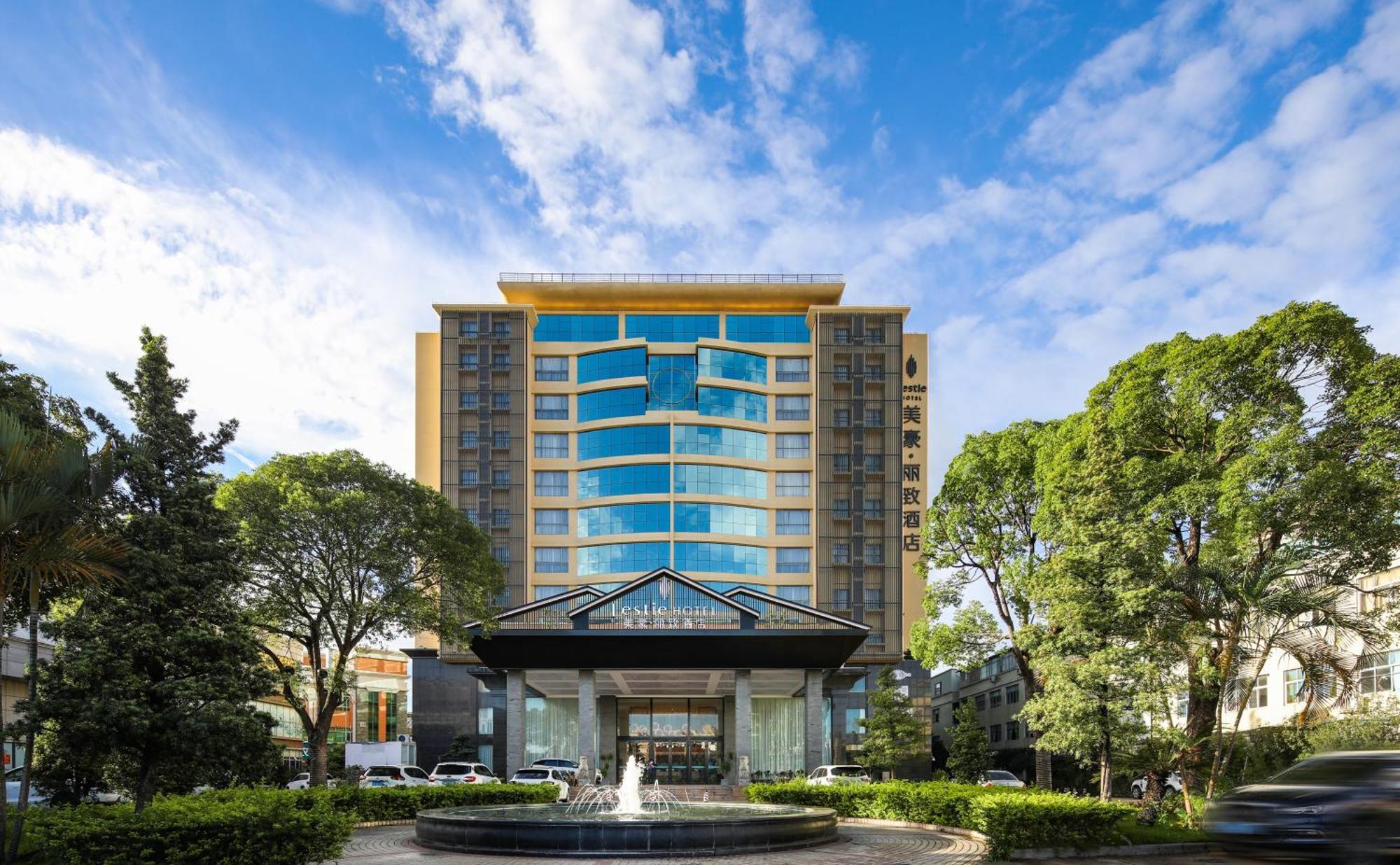 Mehood Lestie International Hotel Nancun Wanbo Metro Station Branch - Free Shuttle Bus To Canton Fair Complex During Canton Fair Period & Free Breakfast & Free Afternoon Tea & Free Midnight Snack & Free Vpn Internet Access Exteriér fotografie