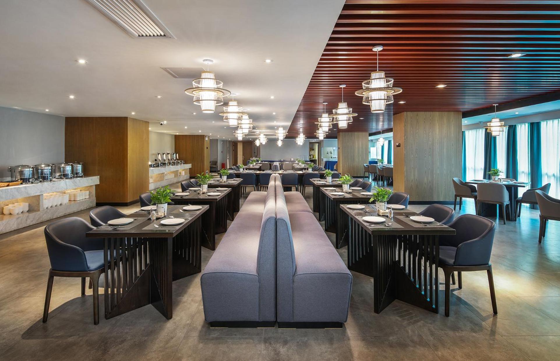 Mehood Lestie International Hotel Nancun Wanbo Metro Station Branch - Free Shuttle Bus To Canton Fair Complex During Canton Fair Period & Free Breakfast & Free Afternoon Tea & Free Midnight Snack & Free Vpn Internet Access Exteriér fotografie